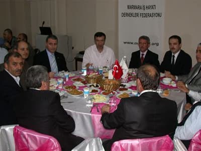 Genç İşadamları İftarda Buluştu