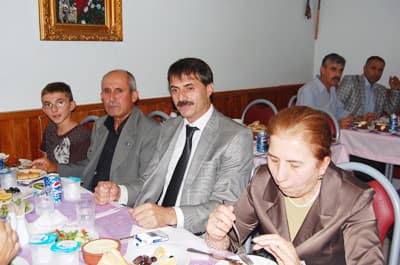 MHP'li ve AKP'li Meclis Üyeleri İftarda Bir Araya Geldi