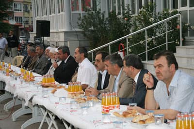 Toçoğlu, Akyazı Belediyesi İftarına Katıldı
