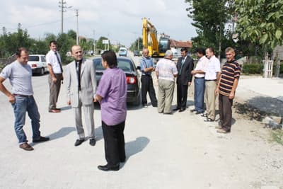 Erenler Belediyesi'nden Bayram Öncesi Asfalt Atağı!
