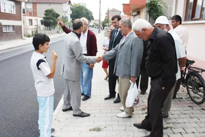 Erenler Belediyesi'nden Bayram Öncesi Asfalt Atağı!