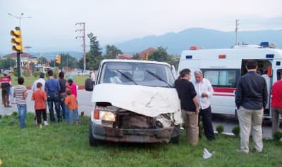 Bayramın İlk Kazası: 2 Yaralı