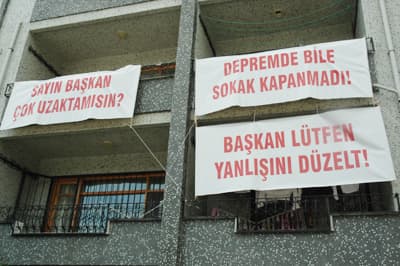 "Sayın Başkan Çok Mu Uzaktasın?"