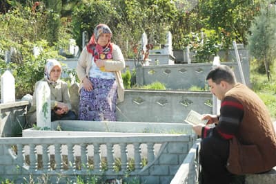 Arife Günü, Dualar Ölmüşlerimiz İçin Okundu