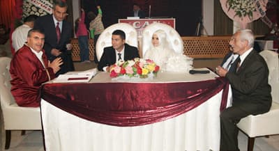 VİB Başkanı Ali Kara Kızını Evlendirdi