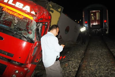 Pamukova'da Yine Tren Kazası!