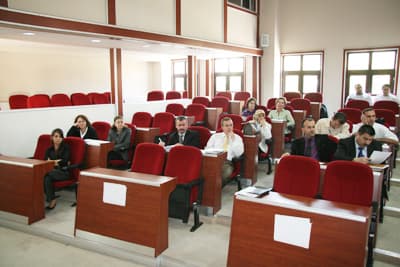Büyükşehir, Personelini Seminerlerle Eğitiyor