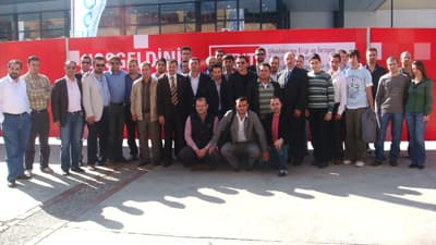 <p><font face="arial,helvetica,sans-serif" size="2">Bu yıl &uuml;lke &ccedil;apında kurumsal katılımın da olduk&ccedil;a yoğun olduğu fuara TRT, Sanayi ve Ticaret Bakanlığı, T&uuml;rkiye Odalar ve Borsalar Birliği ve Belediyeler de stand a&ccedil;arak katıldılar. Avrasya ve T&uuml;rkiye pazarına ilgi duyan firmalarla yurt dışına a&ccedil;ılmayı hedefleyen işletmeleri bir araya getiren ve uluslararası arenada yer almalarını sağlayan CeBIT Bilişim Eurasia, &ccedil;eşitli sekt&ouml;rlerde hizmet veren, satın alma yetkisi olan 220 &uuml;st d&uuml;zey y&ouml;netici ve 440 dolayında da uzman seviyesinde şirket yetkilisini İstanbul'da ağırlamaya devam ediyor. </font></p><p><font face="arial,helvetica,sans-serif" size="2">Bu yıl <strong>&quot;T&uuml;m sekt&ouml;rler bilişimle buluşuyor&quot;</strong> sloganıyla onuncu kez kapılarını a&ccedil;an ve hem iş hem de t&uuml;ketici elektroniği, dijital yaşama ilişkin teknolojilerin g&ouml;r&uuml;c&uuml;ye &ccedil;ıkarıldığı Fuar, 11 Ekim 2009 Pazar g&uuml;n&uuml;ne kadar katılımcılarını ağırlamaya devam edecek.</font></p>