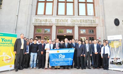 <font size="2"><font face="Arial"><strong>Benzini Sıkıştırılmış Motorlara Ağırlık Verilecek</strong><br />&nbsp;<br />Gelecekte kullanılacak yakıtların emisyon, enerji g&uuml;venliği ve maliyet kaygılarının baskısı nedeniyle 2025 yılına kadar basit karma ve 2050 yılına kadar da tam karma enerji kaynaklarının kullanılmasının &ouml;ng&ouml;r&uuml;ld&uuml;ğ&uuml;n&uuml; a&ccedil;ıkladı. Mevcut kaygılar dikkate alındığında ger&ccedil;ek&ccedil;i yaklaşım; &uuml;lke ve b&ouml;lgelerin, kendileri i&ccedil;in en ucuz ve erişilebilir d&uuml;ş&uuml;k emisyonlu enerji kaynaklarını kullanacak olmaları y&ouml;n&uuml;nde olacağını ifade etti. Alternatif enerjinin hangi aşamalardan ge&ccedil;ilerek &uuml;retildiğine bakılmasının ve emisyonun kaynaktan tekerleğe uzanan s&uuml;re&ccedil; hesaba katılarak &ouml;l&ccedil;&uuml;lmesinin gerektiğini s&ouml;yleyen Harrison, petrol, k&ouml;m&uuml;r ve gaz gibi fosil yakıtların kullanılmaya devam edileceğini, ancak hızlı bir şekilde de bunlara alternatif olabilecek yenilenebilir enerji veya n&uuml;kleer enerjiye ağırlık verilmesi gerektiğini hatırlattı. </font></font><p><font face="Arial" size="2">Benzin benzeri yakıtların dizel motorlarda kullanımı konusunda sunum ger&ccedil;ekleştiren Shell Global &Ccedil;&ouml;z&uuml;mler araştırma y&ouml;neticilerinden Prof.Dr. Gautam Kalghatgi, mevcut kirletici emisyon sınırlamaları nedeniyle sıkıştırmalı yanma ger&ccedil;ekleştiren motorların daha verimli olduğunu a&ccedil;ıkladı. Buji ateşlemeli motorlara g&ouml;re yakıtı daha verimli kullanan sıkıştırmalı motorların emisyonları ve katı atıklarının daha kontrol edilebilir ve daha &ccedil;evreci olduğunu tespit ettiklerini dile getirdi. Buna bağlı olarak da d&uuml;ş&uuml;k oktan sayısına sahip benzinin sıkıştırmalı motorlarda kullanılabileceğini belirtti. Şimdilik otomotiv sanayinde motor teknolojilerine yapılan Ar-Ge harcamalarının ağırlıklı olarak dizel motorlara ayrıldığını hatırlatan Kalghatgi, gelecekte benzini sıkıştırarak kullanan motorlara ağırlık verileceğini tahmin ettiklerini s&ouml;yledi.</font></p><p><font face="arial,helvetica,sans-serif" size="2">Ge&ccedil;en yılki konferansta sunulan bildiriler Energy&amp;Fuels dergisinin </font><a href="http://pubs.acs.org/toc/enfuem/23/4"><font face="arial,helvetica,sans-serif" size="2">http://pubs.acs.org/toc/enfuem/23/4</font></a><font face="arial,helvetica,sans-serif" size="2"> adresinde yayımlandı. Bu yılki konferansta sunulan makaleler ise yine SCI (Bilimsel Referans indeksi) indeksinde yer alan Int J Vehicle Design (Uluslararası Taşıt Tasarımı Dergisi)&rsquo;nde yayımlanacak. Dergideki &ouml;zel sayının edit&ouml;rl&uuml;ğ&uuml;n&uuml; de y&uuml;r&uuml;ten Dr. Hakan Soyhan, ge&ccedil;en yıl ilki d&uuml;zenlenen FCE 08 konferansında yaklaşık 9 konuşmacı bulunurken, ge&ccedil;en yılki &ouml;zel sayının başarılı olması nedeniyle FCE 09&rsquo;un akademisyenler ve sanayideki araştırma &ccedil;evrelerinden yoğun bir ilgi g&ouml;rd&uuml;ğ&uuml;n&uuml; s&ouml;yledi. Bir sonraki FCE (FCE 11) konferansının 3-4 Ekim 2011 tarihlerinde yapılmasının planlandığını ve gelişmelerin </font><a href="http://www.fce.sakarya.edu.tr/"><font face="arial,helvetica,sans-serif" size="2">www.fce.sakarya.edu.tr</font></a><font face="arial,helvetica,sans-serif" size="2"> adresinden takip edilebileceğini belirten Dr. Soyhan, araştırmacıları şimdiden FCE 11&rsquo;e davet etti.</font></p>