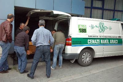 İntihar Eden Astsubayın Cenazesi Adli Tıpa Gönderildi