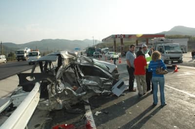 Hatalı Sollama 4 Sağlık Personelinin Canına Mâl Oldu