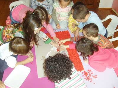 Bu Minikler, Kendi Elleriyle Türk Bayrağı Hazırladı