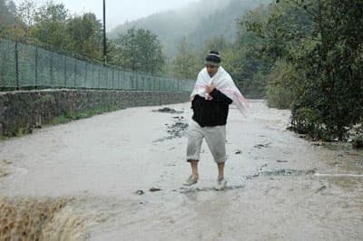 Şiddetli Yağışlar Taşkına Yol Açtı