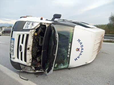 Minibüs Devrildi: 11 Yaralı