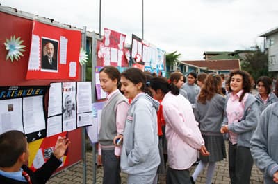 Özel Şahin İlköğretim Okulu'nda Şair Rüzgarı Esti