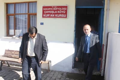 Öztürk, Kadınlardan Dua İstedi
