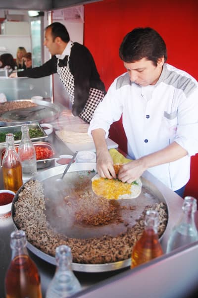 Mersin'in Meşhur Kebabı Tantuni Artık Sakarya'da!