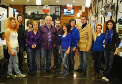 Adapazarılı Gençler Ali Gür'le Daha da Güzelleşiyor