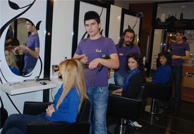 Adapazarılı Gençler Ali Gür'le Daha da Güzelleşiyor
