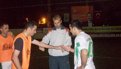 Bu Kez Futbol Oynayanlar Öğrenciler Değil Öğretmenler!
