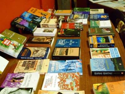 Dünya Çocuk Kitapları Sergisi Geyve'de Açıldı