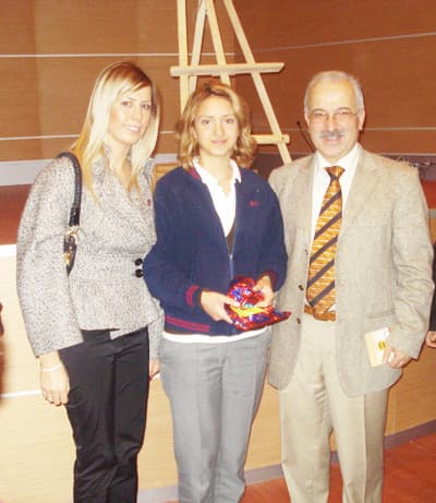 ÖSEK'li Genç Ressamın Başarısı