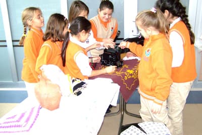 Minik Öğrenciler "Geçmişimi Öğreniyorum" Sergisi Açtı