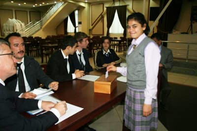 Erenler, Meclis Başkanını Seçti
