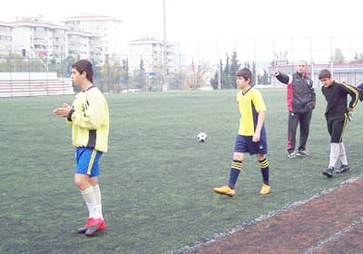 Yıldırımsporlu U-15 Futbolcuları Beşiktaş Antremanında!