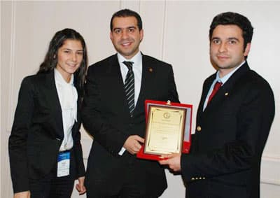 MÜSİAD Gençliği 'Küresel Düşünüp, Harekete Geçiyor'