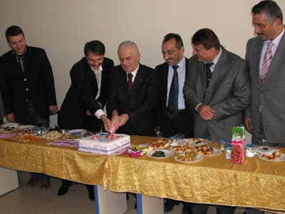 Serdivan'da Öğretmenler Günü Coşkuyla Kutlandı