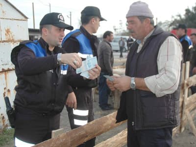 Polisten Kurban Satıcılarına Uyarı