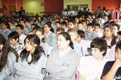 Öğretmenlerinin Taklidini Yapan Öğrenciler, Eğlendirdi