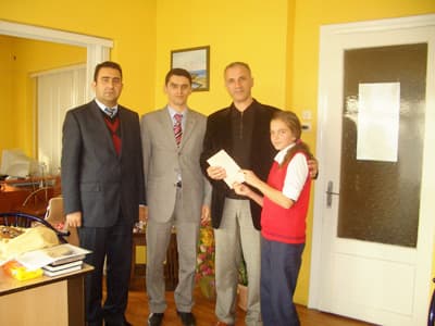 Okul Harçlıklarıyla Yardım Yaptılar