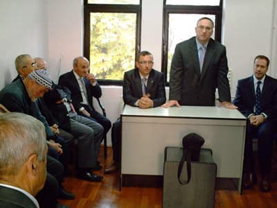 Geyveli AKP'liler Yeni Binada Bayramlaştılar