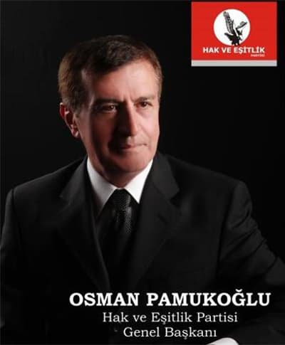 <p><font face="arial,helvetica,sans-serif" size="2"><strong>CAMBAZLIĞA YER YOK</strong></font></p><p><font face="arial,helvetica,sans-serif" size="2"><font color="#333399">&ldquo;Hangi boşluğu g&ouml;rd&uuml;n&uuml;z de parti kurdunuz?&rdquo;</font> şeklindeki soruyu cevaplandıran Pamukoğlu,<font color="#333399"> &ldquo;Boşluğu ben g&ouml;rmedim halk g&ouml;rd&uuml;. Halk istedi, ben kurdum. Parti kurmamı eleştirenler benden &ouml;ncekiler siyaseti nasıl yapmışlar, sonunda ne olmuş ona baksınlar. O cambazlık, bu cambazlık&hellip; Bizim cambazlıkla işimiz olmaz. Halk kararını verecek ve tercihi biz olacağız. Bizim ABD&rsquo;den falan destek aldığımız yok. Halkın i&ccedil;inden geldik ve halk i&ccedil;in siyaset yapacağız. Avrupa&rsquo;dan siyasi destek, para veya talimat almadan &ccedil;alışacağız&rdquo;</font> dedi.</font></p><p><font face="arial,helvetica,sans-serif" size="2"><strong>DEMOKRATİK A&Ccedil;ILIM GAYRİ MİLLİ</strong></font></p><p><font face="arial,helvetica,sans-serif" size="2">Bir soru &uuml;zerine Demokratik A&ccedil;ılım tartışmalarını da değerlendiren Pamukoğlu, &ldquo;<font color="#333399">K&uuml;rt a&ccedil;ılımı dedikleri şey, gayri milli bir a&ccedil;ılımdır&rdquo; </font>dedi.</font></p><p><font face="arial,helvetica,sans-serif" size="2">MYK &uuml;yesi Cemal Direk de&nbsp; Pamukoğlu&rsquo;nun s&ouml;zlerini değerlendirirken,<font color="#333399"> &ldquo;Lider her yerde liderdir. Kışlada liderdir, sivilde de liderdir. Bu bir halk algısıdır. Onunla siyaset yapmaktan mutluyum, gururluyum&rdquo;</font> ifadesini kullandı.</font></p><p><font face="arial,helvetica,sans-serif" size="2">İl genel sekreteri &Ouml;zcan Ko&ccedil; da <font color="#333399">&ldquo;Pamukoğlu ben bu davada başımı koydum dedi. Biz de taşın altına başımızı koyduk&rdquo;</font> şeklinde konuştu.</font></p>
