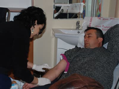 Kızılay&#8217;a Kan Bağışında Kaymakam'dan Destek