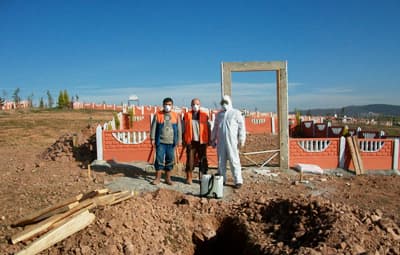 Mezarlıklar Baştan Başa Temizleniyor, Düzenleniyor