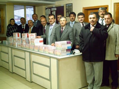 Geyve'de Öğretmenlere Ücretsiz Kitap Dağıtıldı