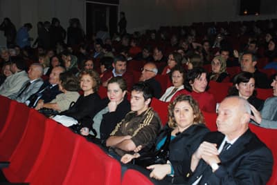 Evliliğe Gelince!, Sakaryalı Tiyatro Severlerle Buluştu