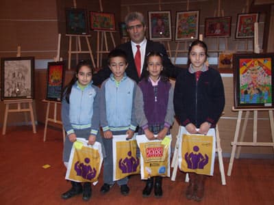 <p><font face="arial,helvetica,sans-serif" size="2"><font color="#000080">&nbsp;</font><font color="#000000">3.Esra Erdil Hendek Atike Hanım Anadolu Lisesi<br />4.Ece Nur Doğan Arifiye Anadolu &Ouml;ğretmen Lisesi<br />5.Burak &Ouml;zkanlı Serdivan Lisesi</font></font></p><p><font face="arial,helvetica,sans-serif" size="2"><font color="#000080">Şiir Dalında İlk&ouml;ğretim Okulları<br /></font>1.Duygu Esenkar &Ouml;zel Şahin İ.&Ouml;.O.<br />2.G&uuml;lnur Kahraman Geyve 75.Yıl İ.&Ouml;.O.<br />3.Ebrar Ayar Hendek Cumhuriyet İ.&Ouml;.O.</font></p><p><font face="arial,helvetica,sans-serif" size="2"><font color="#000080">Şiir Dalında Orta&ouml;ğretim Okulları</font><br />1.K&uuml;bra G&uuml;r Hendek Yeşilyurt Lisesi<br />2.Yaşar D&uuml;ndar Hendek ATL ve EML.<br />3.Esra Kahraman Yunus &Ccedil;iloğlu Kız Teknik ve Meslek Lisesi</font></p>
