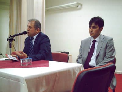 "Hakka Riayet Edelim Yoksa Yakamız Bir Araya Gelmez"