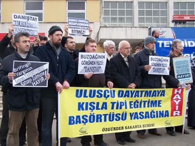 Özgür-Der Sakarya Şubesi Aralık Ayı Basın Açıklaması