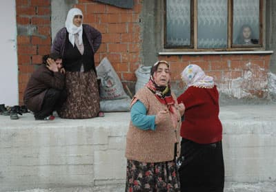 Kaçak Binaların Yıkımı Sırasında Gerginlik Yaşandı