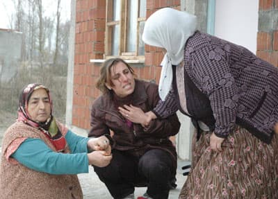 Kaçak Binaların Yıkımı Sırasında Gerginlik Yaşandı