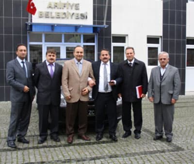 Toyota'dan Arifiye Belediyesi'ne Hediye Araç
