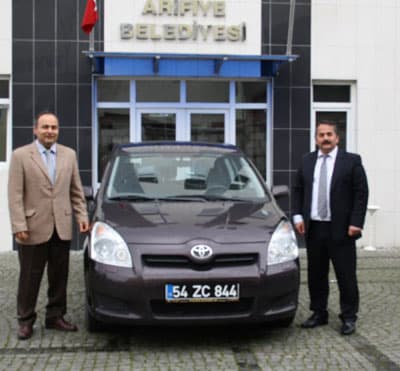 Toyota'dan Arifiye Belediyesi'ne Hediye Araç