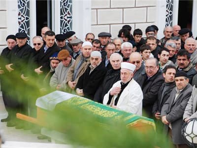Yenikent Derneği Yöneticisi Arslan, Babasını Kaybetti