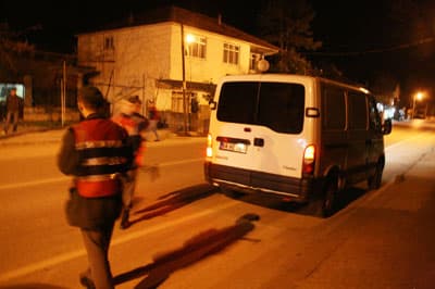 Akyazı'da Güvenlik Güçleri Tedbirlerini Artırdı