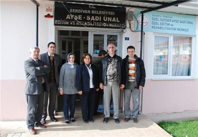 Otizm Derneği&#8217;nden YÖÇEYDER&#8217;e Giysi Desteği